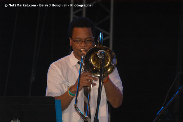 Antonio Saxton - Air Jamaica Jazz & Blues Festival 2007 - The Art of Music -  Thursday, January 25th - 10th Anniversary - Air Jamaica Jazz & Blues Festival 2007 - The Art of Music - Tuesday, January 23 - Saturday, January 27, 2007, The Aqueduct on Rose Hall, Montego Bay, Jamaica - Negril Travel Guide, Negril Jamaica WI - http://www.negriltravelguide.com - info@negriltravelguide.com...!