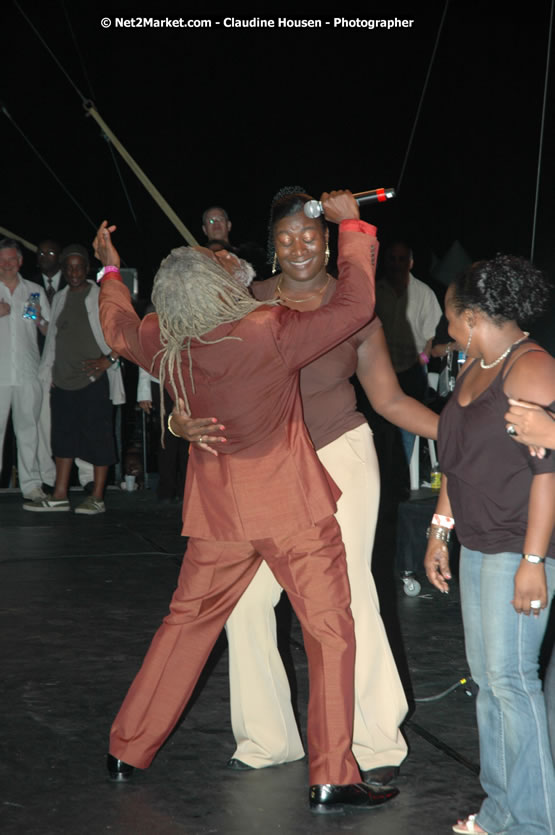 Billy Ocean at the Air Jamaica Jazz and Blues Festival 2008 The Art of Music - Saturday, January 26, 2008 - Air Jamaica Jazz & Blues 2008 The Art of Music venue at the Aqaueduct on Rose Hall Resort & Counrty Club, Montego Bay, St. James, Jamaica W.I. - Thursday, January 24 - Saturday, January 26, 2008 - Photographs by Net2Market.com - Claudine Housen & Barry J. Hough Sr, Photographers - Negril Travel Guide, Negril Jamaica WI - http://www.negriltravelguide.com - info@negriltravelguide.com...!