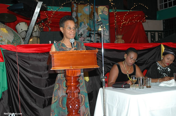 Negril Chamber Of Commerce - 22 Anniversary Dinner & Cabaret Show - Saturday, April 23, 2005 at the Negril Hills Golf Club, Sheffield, Westmoreland, Jamaica - Photos - Negril Travel Guide, Negril Jamaica WI - http://www.negriltravelguide.com - info@negriltravelguide.com...!