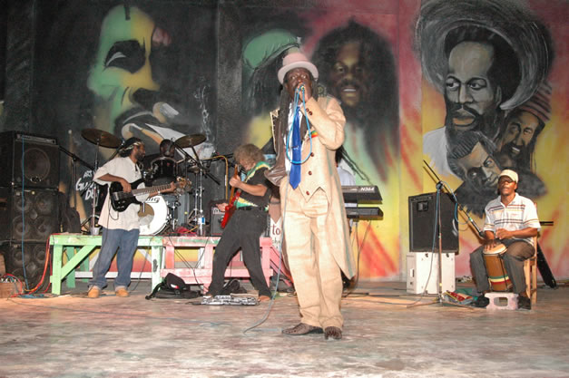 Culture - Culture's last Jamaican Concert - Money Cologne Promotions in Association with Bourbon Beach Presents Summer Splash - Monday, August 7, 2006 - Negril Travel Guide, Negril Jamaica WI - http://www.negriltravelguide.com - info@negriltravelguide.com...!