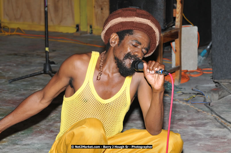  Coco Tea & Silver Cat at Bourbon Beach - Money Cologne Promotions presents The Growning of Coco Tea & Silver Cat at Bourbon Beach, Norman Manley Boulevard, Negril , Westmoreland, Jamaica W.I. - Monday, April 14, 2008 - Photographs by Net2Market.com - Barry J. Hough Sr, Photographer - Photos taken with a Nikon D300 - Negril Travel Guide, Negril Jamaica WI - http://www.negriltravelguide.com - info@negriltravelguide.com...!