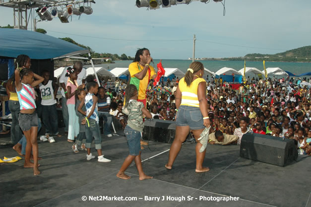 Cross De Harbour @ Lucea Car Park presented by Linkz Entertainment in association with Lucea Chamber of Commerce - Featuring Freddy Mc Gregor, Iley Dread, Mr. Vegas, Lt. Elmo, Champagne, Merital, CC, Brillant, TQ, Mad Dog, Chumps - Lucea, Hanover, Jamaica - Negril Travel Guide.com, Negril Jamaica WI - http://www.negriltravelguide.com - info@negriltravelguide.com...!