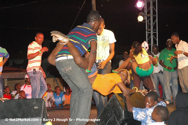 Cross De Harbour @ Lucea Car Park presented by Linkz Entertainment in association with Lucea Chamber of Commerce - Featuring Freddy Mc Gregor, Iley Dread, Mr. Vegas, Lt. Elmo, Champagne, Merital, CC, Brillant, TQ, Mad Dog, Chumps - Lucea, Hanover, Jamaica - Negril Travel Guide.com, Negril Jamaica WI - http://www.negriltravelguide.com - info@negriltravelguide.com...!