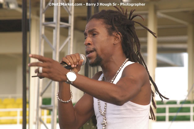 Jah Cure - Cure Fest 2007 - Longing For Concert at Trelawny Multi Purpose Stadium, Trelawny, Jamaica - Sunday, October 14, 2007 - Cure Fest 2007 October 12th-14th, 2007 Presented by Danger Promotions, Iyah Cure Promotions, and Brass Gate Promotions - Alison Young, Publicist - Photographs by Net2Market.com - Barry J. Hough Sr, Photographer - Negril Travel Guide, Negril Jamaica WI - http://www.negriltravelguide.com - info@negriltravelguide.com...!