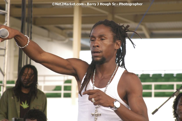 Jah Cure - Cure Fest 2007 - Longing For Concert at Trelawny Multi Purpose Stadium, Trelawny, Jamaica - Sunday, October 14, 2007 - Cure Fest 2007 October 12th-14th, 2007 Presented by Danger Promotions, Iyah Cure Promotions, and Brass Gate Promotions - Alison Young, Publicist - Photographs by Net2Market.com - Barry J. Hough Sr, Photographer - Negril Travel Guide, Negril Jamaica WI - http://www.negriltravelguide.com - info@negriltravelguide.com...!