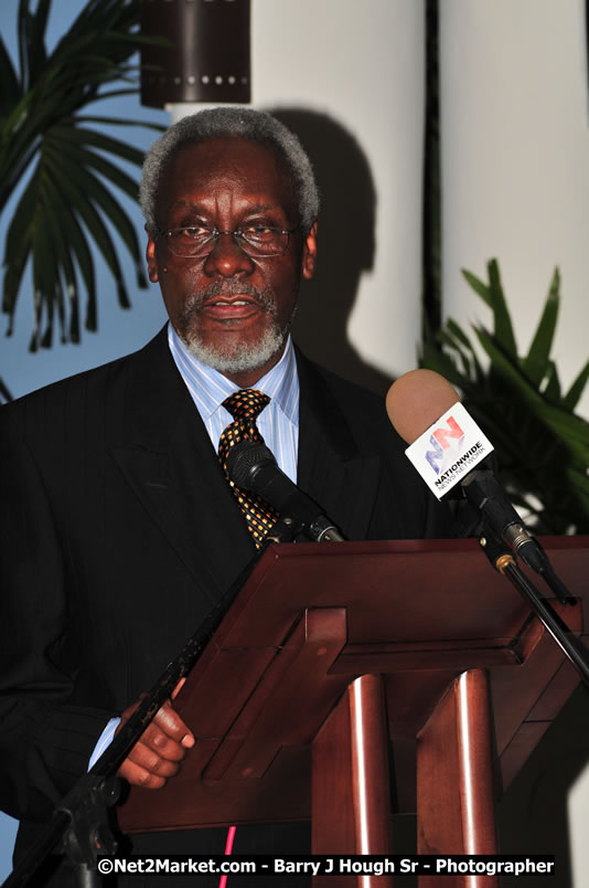 Bird of Paradise Awards & Gala @ Grand Palladium Resort & Spa [Fiesta] - Saturday, August 9, 2008 - Guest Honouree The Most Honourable P.J. Patterson ON, PC, QC - Hanover Homecoming Foundation LTD Jamaica - Wherever you roam ... Hanover bids you ... come HOME - Sunday, August 3 to Saturday, August 9, 2008 - Hanover Jamaica - Photographs by Net2Market.com - Barry J. Hough Sr. Photojournalist/Photograper - Photographs taken with a Nikon D300 - Negril Travel Guide, Negril Jamaica WI - http://www.negriltravelguide.com - info@negriltravelguide.com...!