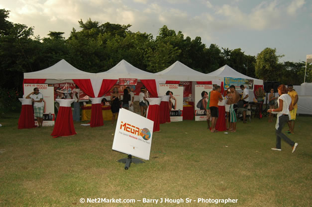 Hybrid Go Ultra - Independence Negril 2K7 - A Barefoot Beach Party @ The Hybrid Beach Cove aka Half Moon Beach Club, Sunday, August 5, 2007, Half Moon Beach, Hanover Parish, Jamaica - Negril Travel Guide.com, Negril Jamaica WI - http://www.negriltravelguide.com - info@negriltravelguide.com...!