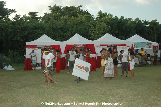 Hybrid Go Ultra - Independence Negril 2K7 - A Barefoot Beach Party @ The Hybrid Beach Cove aka Half Moon Beach Club, Sunday, August 5, 2007, Half Moon Beach, Hanover Parish, Jamaica - Negril Travel Guide.com, Negril Jamaica WI - http://www.negriltravelguide.com - info@negriltravelguide.com...!