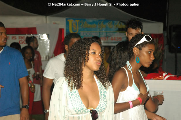 Hybrid Go Ultra - Independence Negril 2K7 - A Barefoot Beach Party @ The Hybrid Beach Cove aka Half Moon Beach Club, Sunday, August 5, 2007, Half Moon Beach, Hanover Parish, Jamaica - Negril Travel Guide.com, Negril Jamaica WI - http://www.negriltravelguide.com - info@negriltravelguide.com...!