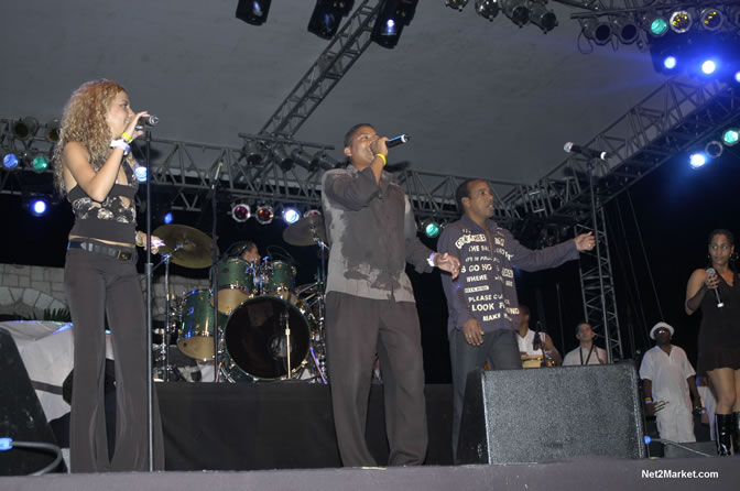 Azucar Negra - Air Jamaica Jazz & Blues 2005 - The Art Of Music - Cinnamon Hill Golf Course, Rose Hall, Montego Bay - Negril Travel Guide, Negril Jamaica WI - http://www.negriltravelguide.com - info@negriltravelguide.com...!