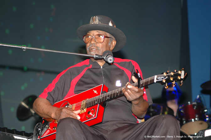 Bo Diddley - Air Jamaica Jazz & Blues Festival 2006 - The Art of Music - Cinnamon Hill Golf Club - Rosehall Resort & Country Club, Montego Bay, Jamaica W.I. - Thursday, Friday 27, 2006 - Negril Travel Guide, Negril Jamaica WI - http://www.negriltravelguide.com - info@negriltravelguide.com...!