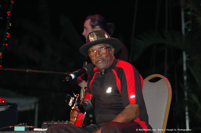 Bo Diddley - Air Jamaica Jazz & Blues Festival 2006 - The Art of Music - Cinnamon Hill Golf Club - Rosehall Resort & Country Club, Montego Bay, Jamaica W.I. - Thursday, Friday 27, 2006 - Negril Travel Guide, Negril Jamaica WI - http://www.negriltravelguide.com - info@negriltravelguide.com...!