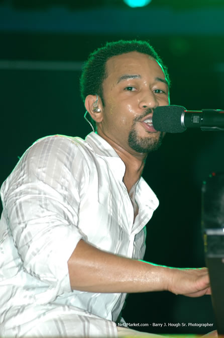 John Legend - Air Jamaica Jazz & Blues Festival 2006 - The Art of Music - Cinnamon Hill Golf Club - Rosehall Resort & Country Club, Montego Bay, Jamaica W.I. - Thursday, January 26, 2006 - Negril Travel Guide, Negril Jamaica WI - http://www.negriltravelguide.com - info@negriltravelguide.com...!