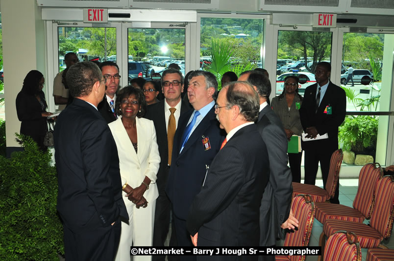 The Unveiling Of The Commemorative Plaque By The Honourable Prime Minister, Orette Bruce Golding, MP, And Their Majesties, King Juan Carlos I And Queen Sofia Of Spain - On Wednesday, February 18, 2009, Marking The Completion Of The Expansion Of Sangster International Airport, Venue at Sangster International Airport, Montego Bay, St James, Jamaica - Wednesday, February 18, 2009 - Photographs by Net2Market.com - Barry J. Hough Sr, Photographer/Photojournalist - Negril Travel Guide, Negril Jamaica WI - http://www.negriltravelguide.com - info@negriltravelguide.com...!