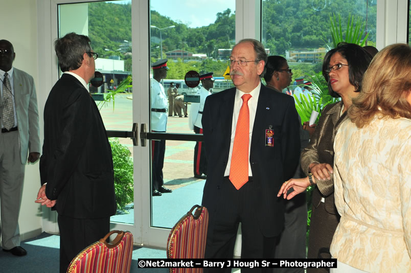 The Unveiling Of The Commemorative Plaque By The Honourable Prime Minister, Orette Bruce Golding, MP, And Their Majesties, King Juan Carlos I And Queen Sofia Of Spain - On Wednesday, February 18, 2009, Marking The Completion Of The Expansion Of Sangster International Airport, Venue at Sangster International Airport, Montego Bay, St James, Jamaica - Wednesday, February 18, 2009 - Photographs by Net2Market.com - Barry J. Hough Sr, Photographer/Photojournalist - Negril Travel Guide, Negril Jamaica WI - http://www.negriltravelguide.com - info@negriltravelguide.com...!