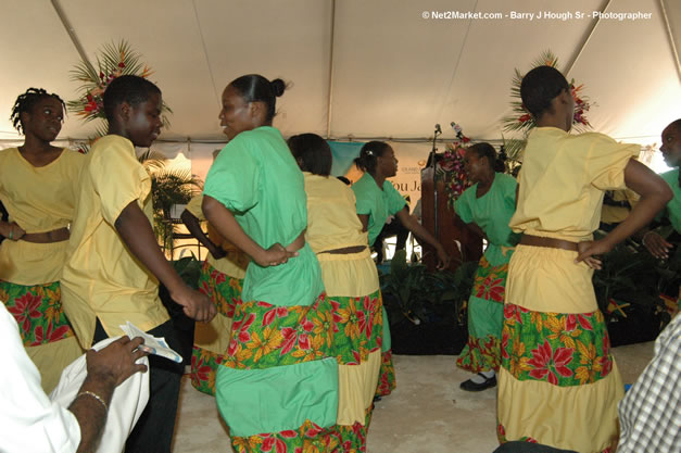 Palladium Hotels & Resorts - Groundbreaking of the 1600-Room Grand Palladium Lady Hamilton Resort & Spa and the Grand Palludium Jamaica Resort & Spa - Special Address: The Most Honorable Portia Simpson-Miller, O.N., M.P., Prime Minister of Jamaica - The Point, Lucea, Hanover, Saturday, November 11, 2006 @ 2:00 pm - Negril Travel Guide, Negril Jamaica WI - http://www.negriltravelguide.com - info@negriltravelguide.com...!