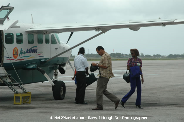 Intl. Airl Link - The Ultimate Connection - MBJ Airports Limited - Sangster International Airport - Domestic Terminal - Montego Bay, St James, Jamaica W.I. - MBJ Limited - Transforming Sangster International Airport into a world class facility - Photographs by Net2Market.com - Negril Travel Guide, Negril Jamaica WI - http://www.negriltravelguide.com - info@negriltravelguide.com...!