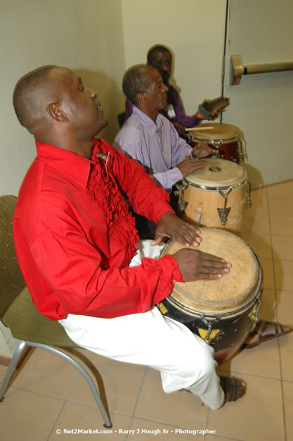 MBJ Airports Limited Welcomes WestJet Airlines - Inaugural Scheduled Service From Toronto Pearsons International Airport - Monday, December 10, 2007 - Sangster International Airport - MBJ Airports Limited, Montego Bay, Jamaica W.I. - Photographs by Net2Market.com - Barry J. Hough Sr, Photographer - Negril Travel Guide, Negril Jamaica WI - http://www.negriltravelguide.com - info@negriltravelguide.com...!