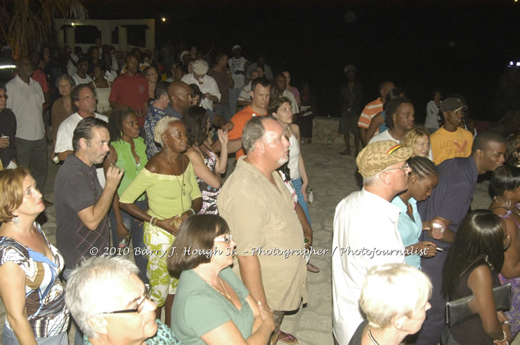 Chaka Demus & Pliers - Live In Concert @ Negril Escape Resort and Spa, December 8, 2009, One Love Drive, West End, Negril, Westmoreland, Jamaica W.I. - Photographs by Net2Market.com - Barry J. Hough Sr, Photographer/Photojournalist - Negril Travel Guide, Negril Jamaica WI - http://www.negriltravelguide.com - info@negriltravelguide.com...!