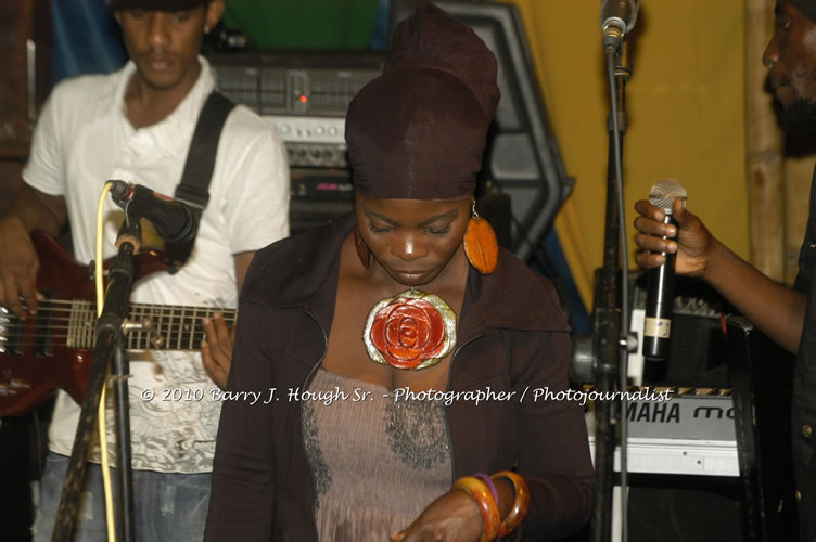 Etana - Live In Concert - One Love Reggae Concert Series 09/10 @ Negril Escape Resort and Spa, December 22, 2009, One Love Drive, West End, Negril, Westmoreland, Jamaica W.I. - Photographs by Net2Market.com - Barry J. Hough Sr, Photographer/Photojournalist - Negril Travel Guide, Negril Jamaica WI - http://www.negriltravelguide.com - info@negriltravelguide.com...!