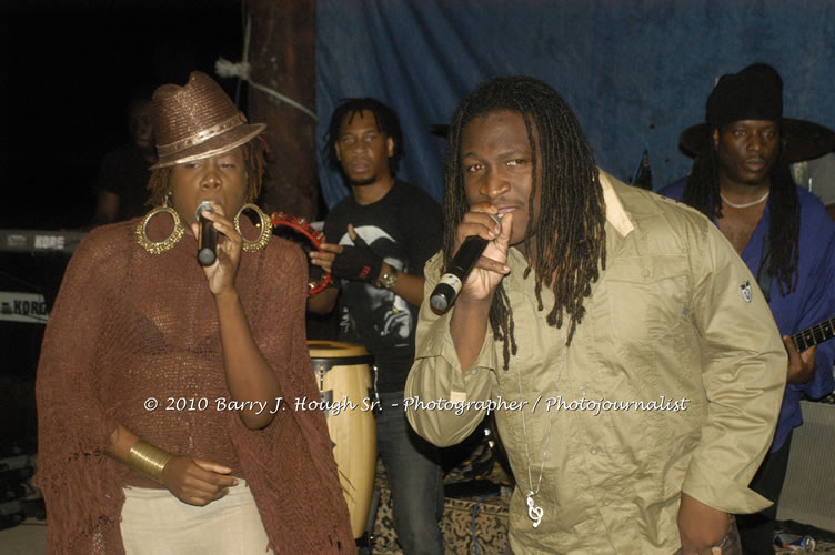 Etana - Live In Concert - One Love Reggae Concert Series 09/10 @ Negril Escape Resort and Spa, December 22, 2009, One Love Drive, West End, Negril, Westmoreland, Jamaica W.I. - Photographs by Net2Market.com - Barry J. Hough Sr, Photographer/Photojournalist - Negril Travel Guide, Negril Jamaica WI - http://www.negriltravelguide.com - info@negriltravelguide.com...!