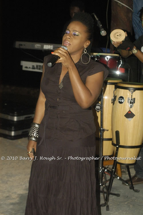 Etana - Live In Concert - One Love Reggae Concert Series 09/10 @ Negril Escape Resort and Spa, December 22, 2009, One Love Drive, West End, Negril, Westmoreland, Jamaica W.I. - Photographs by Net2Market.com - Barry J. Hough Sr, Photographer/Photojournalist - Negril Travel Guide, Negril Jamaica WI - http://www.negriltravelguide.com - info@negriltravelguide.com...!