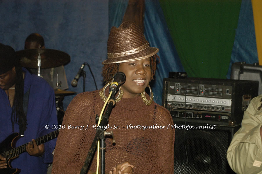 Etana - Live In Concert - One Love Reggae Concert Series 09/10 @ Negril Escape Resort and Spa, December 22, 2009, One Love Drive, West End, Negril, Westmoreland, Jamaica W.I. - Photographs by Net2Market.com - Barry J. Hough Sr, Photographer/Photojournalist - Negril Travel Guide, Negril Jamaica WI - http://www.negriltravelguide.com - info@negriltravelguide.com...!