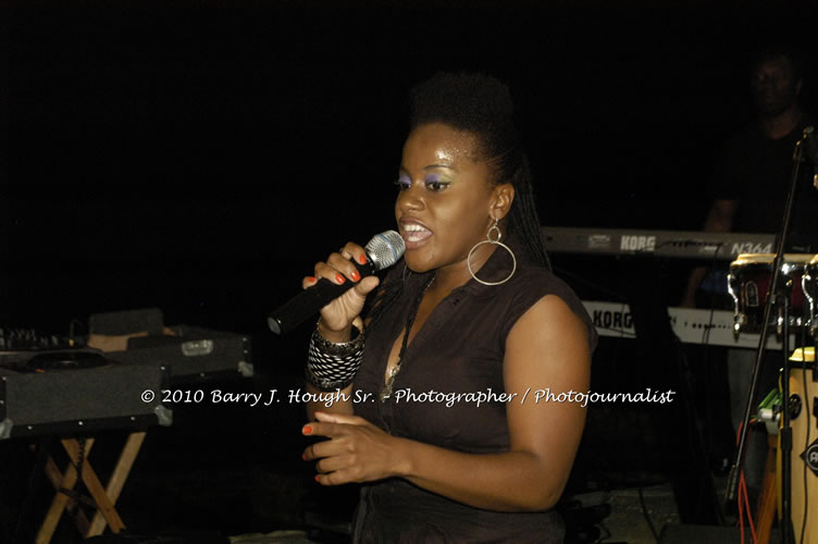 Etana - Live In Concert - One Love Reggae Concert Series 09/10 @ Negril Escape Resort and Spa, December 22, 2009, One Love Drive, West End, Negril, Westmoreland, Jamaica W.I. - Photographs by Net2Market.com - Barry J. Hough Sr, Photographer/Photojournalist - Negril Travel Guide, Negril Jamaica WI - http://www.negriltravelguide.com - info@negriltravelguide.com...!