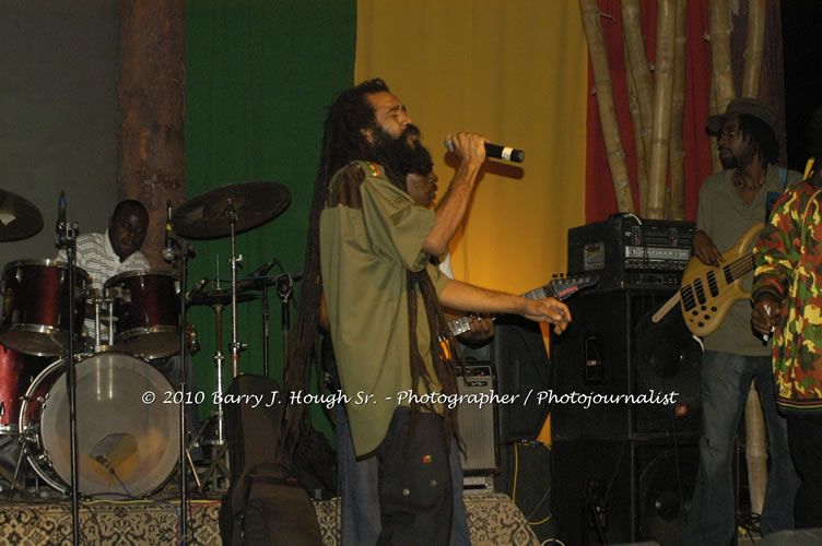 JAH Cure - Live In Concert @ Negril Escape Resort and Spa, December 15, 2009, One Love Drive, West End, Negril, Westmoreland, Jamaica W.I. - Photographs by Net2Market.com - Barry J. Hough Sr, Photographer/Photojournalist - Negril Travel Guide, Negril Jamaica WI - http://www.negriltravelguide.com - info@negriltravelguide.com...!