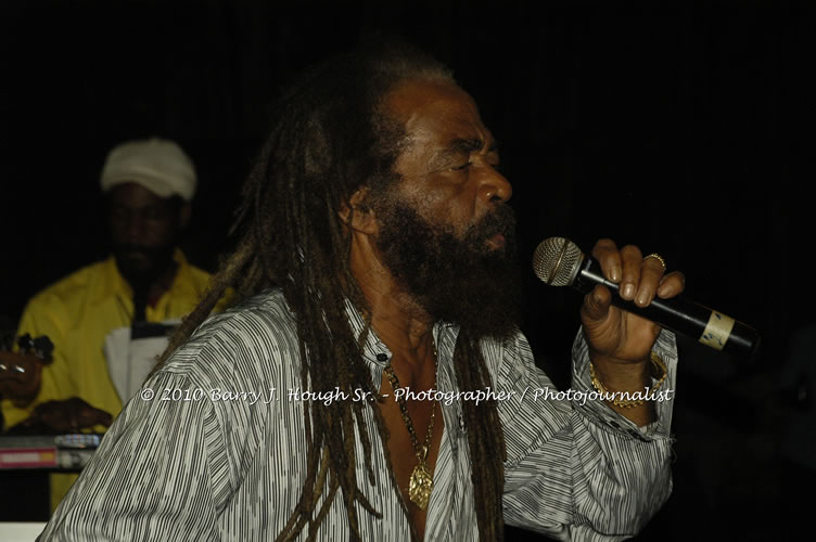 John Holt - Live in Concert - Also featuring Uprising Bank, plus DJ Gemini @ One Love Reggae Concerts Series 09/10 @ Negril Escape Resort & Spa, February 9, 2010, One Love Drive, West End, Negril, Westmoreland, Jamaica W.I. - Photographs by Net2Market.com - Barry J. Hough Sr, Photographer/Photojournalist - The Negril Travel Guide - Negril's and Jamaica's Number One Concert Photography Web Site with over 40,000 Jamaican Concert photographs Published -  Negril Travel Guide, Negril Jamaica WI - http://www.negriltravelguide.com - info@negriltravelguide.com...!