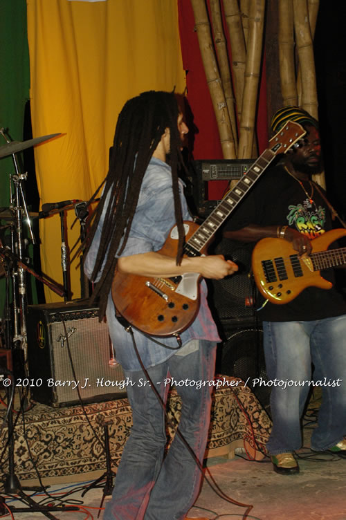 Julian Marley - Grammy Nominee & Son of the Legend Bob Marley - Live in Concert - Also featuring Ras Noble, Power Drill, Iron Head, & Robin Banks - Backing Band Roots Warrior, plus DJ Gemini @ One Love Reggae Concerts Series 09/10 @ Negril Escape Resort & Spa, February 2, 2010, One Love Drive, West End, Negril, Westmoreland, Jamaica W.I. - Photographs by Net2Market.com - Barry J. Hough Sr, Photographer/Photojournalist - The Negril Travel Guide - Negril's and Jamaica's Number One Concert Photography Web Site with over 40,000 Jamaican Concert photographs Published -  Negril Travel Guide, Negril Jamaica WI - http://www.negriltravelguide.com - info@negriltravelguide.com...!