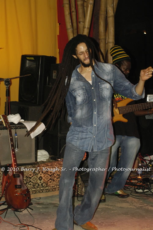 Julian Marley - Grammy Nominee & Son of the Legend Bob Marley - Live in Concert - Also featuring Ras Noble, Power Drill, Iron Head, & Robin Banks - Backing Band Roots Warrior, plus DJ Gemini @ One Love Reggae Concerts Series 09/10 @ Negril Escape Resort & Spa, February 2, 2010, One Love Drive, West End, Negril, Westmoreland, Jamaica W.I. - Photographs by Net2Market.com - Barry J. Hough Sr, Photographer/Photojournalist - The Negril Travel Guide - Negril's and Jamaica's Number One Concert Photography Web Site with over 40,000 Jamaican Concert photographs Published -  Negril Travel Guide, Negril Jamaica WI - http://www.negriltravelguide.com - info@negriltravelguide.com...!