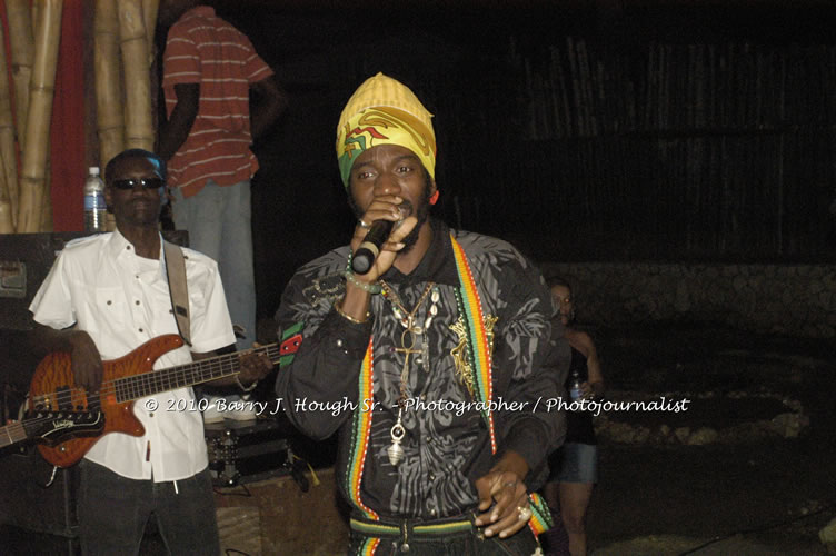 Richie Spice - Live In Concert - One Love Reggae Concert Series 09/10 @ Negril Escape Resort and Spa, January 19, 2010, One Love Drive, West End, Negril, Westmoreland, Jamaica W.I. - Photographs by Net2Market.com - Barry J. Hough Sr, Photographer/Photojournalist - Negril Travel Guide, Negril Jamaica WI - http://www.negriltravelguide.com - info@negriltravelguide.com...!