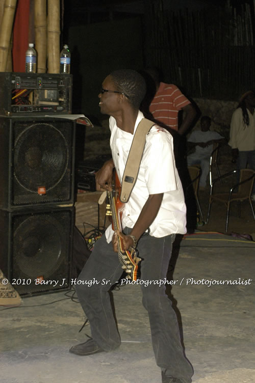 Richie Spice - Live In Concert - One Love Reggae Concert Series 09/10 @ Negril Escape Resort and Spa, January 19, 2010, One Love Drive, West End, Negril, Westmoreland, Jamaica W.I. - Photographs by Net2Market.com - Barry J. Hough Sr, Photographer/Photojournalist - Negril Travel Guide, Negril Jamaica WI - http://www.negriltravelguide.com - info@negriltravelguide.com...!