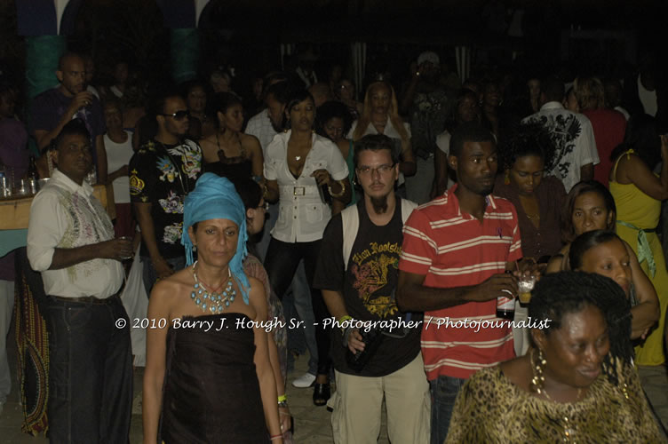 Tanya Stephens - Live In Concert @ Negril Escape Resort and Spa, Backing Band Roots Warrior, plus DJ Gemini, January 26, 2010, One Love Drive, West End, Negril, Westmoreland, Jamaica W.I. - Photographs by Net2Market.com - Barry J. Hough Sr, Photographer/Photojournalist - The Negril Travel Guide - Negril's and Jamaica's Number One Concert Photography Web Site with over 40,000 Jamaican Concert photographs Published -  Negril Travel Guide, Negril Jamaica WI - http://www.negriltravelguide.com - info@negriltravelguide.com...!