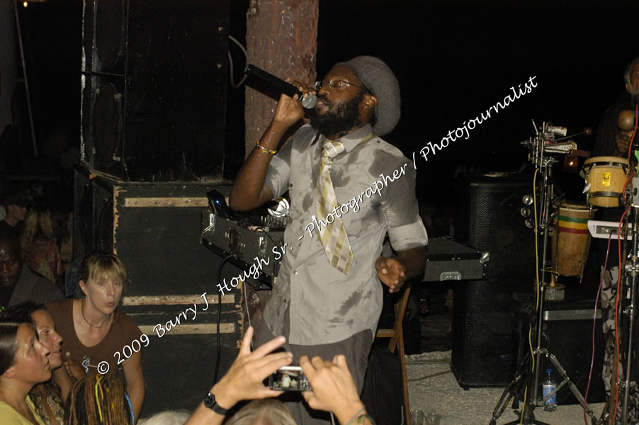  Tarrus Riley - Live in Concert - at the One Love Reggae Concert Series 09/10 @ Negril Escape Resort & Spa - Also Featuring: Mistic Bowie, Monday Justice, Cash, Dean Frazier - DJ Gemini - MC Oliver Cargill, Negril Escape Resort & Spa, One Love Drive, West End, Negril, Westmoreland, Jamaica W.I. - Tuesday, November 17, 2009 - Photographs by Net2Market.com - Barry J. Hough Sr, Photographer / Photojournalist - Photos taken with a Nikon D70, D100, or D300 - Negril Travel Guide, Negril Jamaica WI - http://www.negriltravelguide.com - info@negriltravelguide.com...!