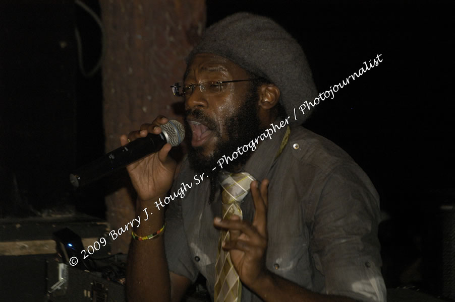  Tarrus Riley - Live in Concert - at the One Love Reggae Concert Series 09/10 @ Negril Escape Resort & Spa - Also Featuring: Mistic Bowie, Monday Justice, Cash, Dean Frazier - DJ Gemini - MC Oliver Cargill, Negril Escape Resort & Spa, One Love Drive, West End, Negril, Westmoreland, Jamaica W.I. - Tuesday, November 17, 2009 - Photographs by Net2Market.com - Barry J. Hough Sr, Photographer / Photojournalist - Photos taken with a Nikon D70, D100, or D300 - Negril Travel Guide, Negril Jamaica WI - http://www.negriltravelguide.com - info@negriltravelguide.com...!