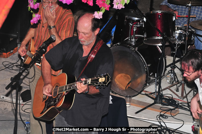 Chinese New Year @ The Sunset Show at Negril Escape - Tuesday, January 27, 2009 - Live Reggae Music at Negril Escape - Tuesday Nights 6:00PM to 10:00 PM - Photographs by Net2Market.com - Barry J. Hough Sr, Photographer/Photojournalist - Negril Travel Guide, Negril Jamaica WI - http://www.negriltravelguide.com - info@negriltravelguide.com...!