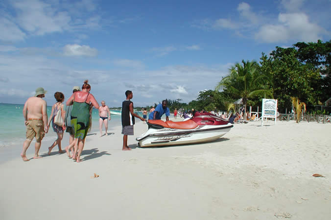 A Photo Walk along Negril's Famous Seven Mile Beach - Negril Travel Guide, Negril Jamaica WI - http://www.negriltravelguide.com - info@negriltravelguide.com...!