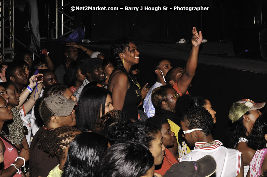 Lil Wayne @ Red Stripe Reggae Sumfest 2008 International Night 2, Catherine Hall, Montego Bay - Saturday, July 19, 2008 - Reggae Sumfest 2008 July 13 - July 19, 2008 - Photographs by Net2Market.com - Barry J. Hough Sr. Photojournalist/Photograper - Photographs taken with a Nikon D300 - Negril Travel Guide, Negril Jamaica WI - http://www.negriltravelguide.com - info@negriltravelguide.com...!