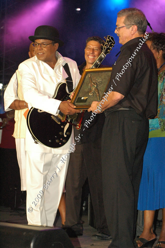  Michael Jackson - A Lifetime Achievement Award was presented to Michael Jackson and received by Tito Jackson @ Reggae Sumfest 2009 - International Night 2 - Reggae Sumfest 2009,Catherine Hall, Montego Bay, St. James, Jamaica W.I. - Saturday, July 25, 2009 - Reggae Sumfest 2009, July 19 - 25, 2009 - Photographs by Net2Market.com - Barry J. Hough Sr. Photojournalist/Photograper - Photographs taken with a Nikon D70, D100, or D300 - Negril Travel Guide, Negril Jamaica WI - http://www.negriltravelguide.com - info@negriltravelguide.com...!