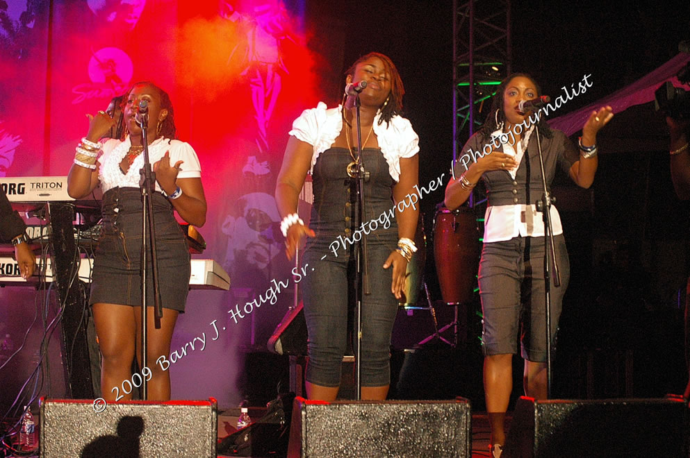 Tarrus Riley @ Reggae Sumfest 2009 - International Night 2 - Reggae Sumfest 2009,Catherine Hall, Montego Bay, St. James, Jamaica W.I. - Saturday, July 25, 2009 - Reggae Sumfest 2009, July 19 - 25, 2009 - Photographs by Net2Market.com - Barry J. Hough Sr. Photojournalist/Photograper - Photographs taken with a Nikon D70, D100, or D300 - Negril Travel Guide, Negril Jamaica WI - http://www.negriltravelguide.com - info@negriltravelguide.com...!