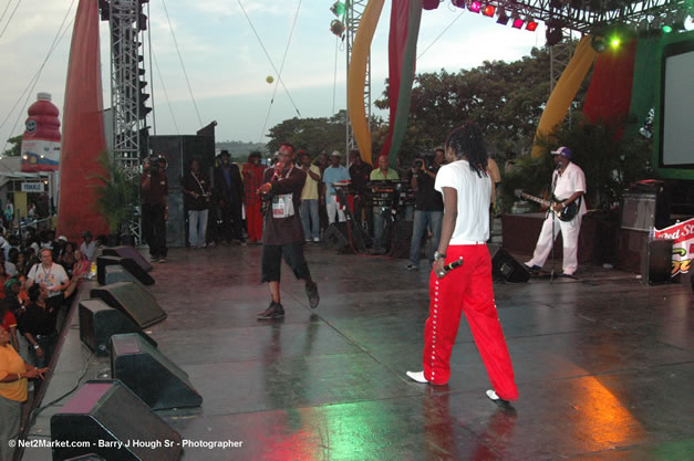 Beenie Man - Red Stripe Reggae Sumfest 2006 - Stormfront - The Blazing Dance Hall Night - Thursday, July 20, 2006 - Catherine Hall Venue - Montego Bay, Jamaica - Negril Travel Guide, Negril Jamaica WI - http://www.negriltravelguide.com - info@negriltravelguide.com...!