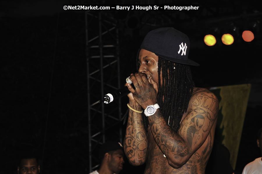 Lil Wayne @ Reggae Sumfest 2008 International Night 2, Catherine Hall, Montego Bay - Saturday, July 19, 2008 - Reggae Sumfest 2008 July 13 - July 19, 2008 - Photographs by Net2Market.com - Barry J. Hough Sr. Photojournalist/Photograper - Photographs taken with a Nikon D300 - Negril Travel Guide, Negril Jamaica WI - http://www.negriltravelguide.com - info@negriltravelguide.com...!