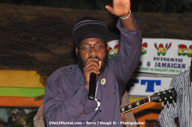 Tarrus Riley, Jimmy Riley, and Dwayne Stephensen - Money Cologne Promotions in association with "British Link Up" presents Summer Jam featuring She's Royal Tarrus Riley & Jimmy Riley - Plus Ras Slick, Sham Dawg, and Whiskey Bagio @ Roots Bamboo, Norman Manley Boulevard, Negril, Jamaica W.I. - Backed up Dean Fraser & The Hurricanne Band - MC Barry G and Rev. BB - July 25, 2007 - Negril Travel Guide.com, Negril Jamaica WI - http://www.negriltravelguide.com - info@negriltravelguide.com...!