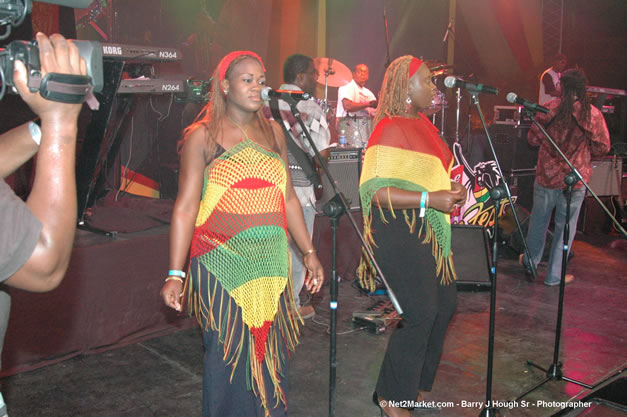 Mackie Conscious - Ignition - The Internation Fire Blazes - Friday, July 21, 2006 - Montego Bay, Jamaica - Negril Travel Guide, Negril Jamaica WI - http://www.negriltravelguide.com - info@negriltravelguide.com...!