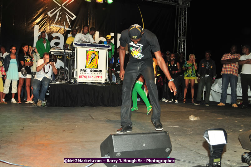 Usain Bolt of Jamaica - The Fastest Man In The World  - Usain Bolt Homecoming Celebrations Concert at the William Knibb High School Play Field, Trelawny - Ice, Ding Dong, Ravers Clavers, D'Angel, Voicemail, RDX and Dancers, Wayne Marshall, Tammi Chynn, Bugle, Nero, Tanya Stephens, Richie Spice, Kip Rich,and Shaggy - Photographs by Net2Market.com - Barry J. Hough Sr. Photojournalist/Photograper - Photographs taken with a Nikon D300 - Negril Travel Guide, Negril Jamaica WI - http://www.negriltravelguide.com - info@negriltravelguide.com...!