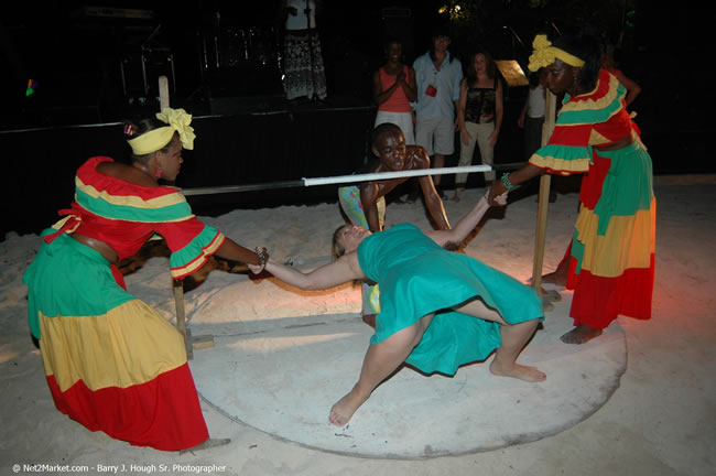 Half Moon Resort Party - Virgin Atlantic Inaugural Flight To Montego Bay, Jamaica Photos - Sir Richard Branson, President & Family, and 450 Passengers - Party Royal Pavillion at Half Moon Resort, Montego Bay, Jamaica - Monday, July 3, 2006 - Negril Travel Guide, Negril Jamaica WI - http://www.negriltravelguide.com - info@negriltravelguide.com...!