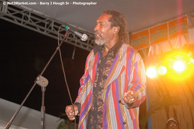 Ljahman Levi @ Western Consciousness 2007 - Presented by King of Kings Productons - Saturday, April 28, 2007 - Llandilo Cultural Centre, Savanna-La-Mar, Westmoreland, Jamaica W.I. - Negril Travel Guide, Negril Jamaica WI - http://www.negriltravelguide.com - info@negriltravelguide.com...!