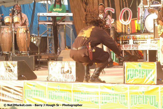 Luciano @ Western Consciousness 2007 - Presented by King of Kings Productons - Saturday, April 28, 2007 - Llandilo Cultural Centre, Savanna-La-Mar, Westmoreland, Jamaica W.I. - Negril Travel Guide, Negril Jamaica WI - http://www.negriltravelguide.com - info@negriltravelguide.com...!